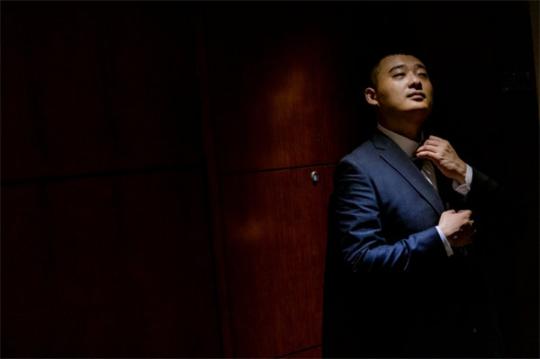Viral videos expose the tactics behind online scams